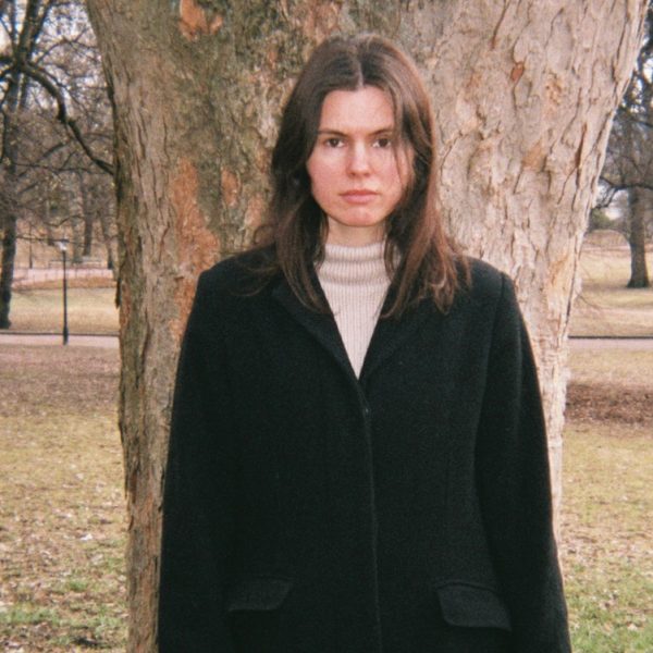 Zueva unveils ‘Forget’, a beautifully nostalgic single from upcoming EP Miss U