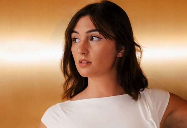 Sophia Fisher explores emotional self-sabotage on soul-stirring single ‘Twenty Times This’