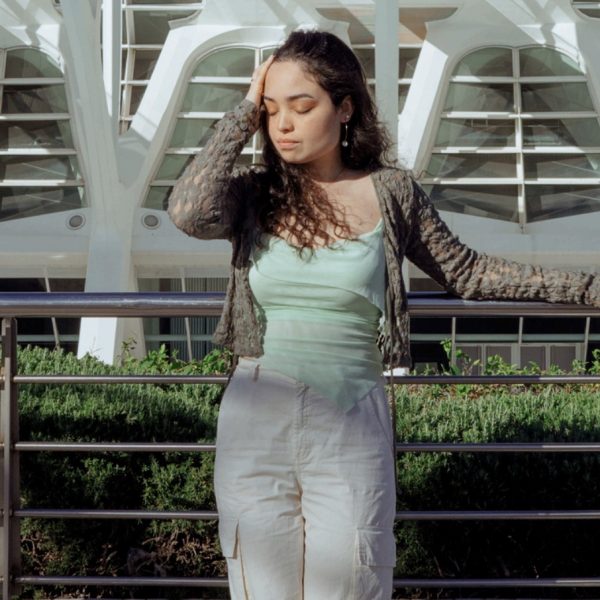 LI KUAN unveils euphoric love letter to Valencia with new single ‘So Alive’