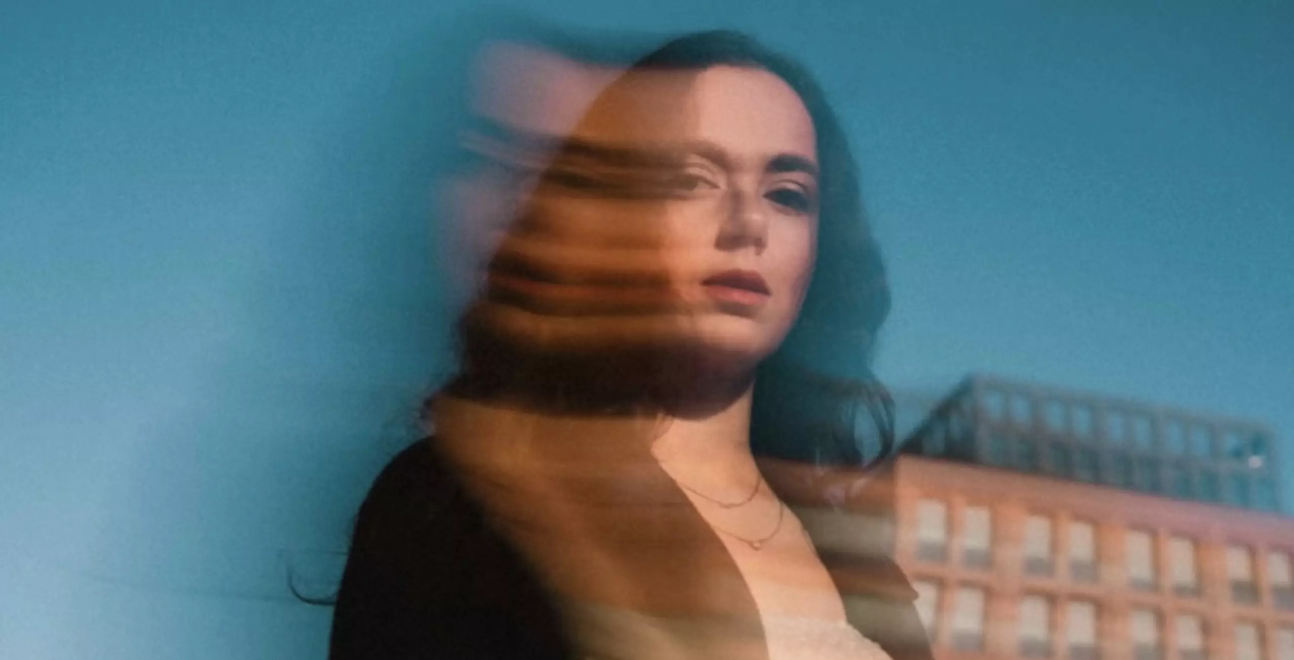 LOUISE sets firm boundaries on soulful new single ‘Don’t Call Me’