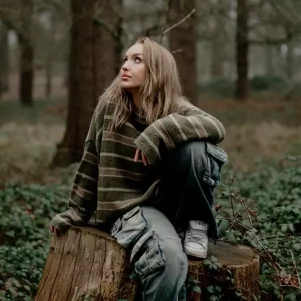 Etaoin: A Golden Voice That Redefines Modern Irish Pop