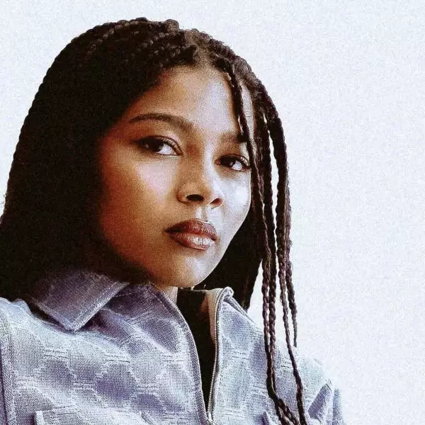 Brooke Combe returns with heartfelt new single ‘How Can I Tell You? (To Love Me More)’