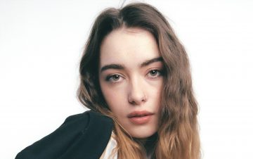 Liv Bloore artist photo