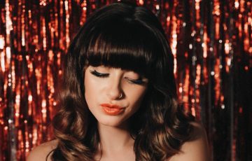 Zoe Unsworth Yorkshire country-pop singer-songwriter artist photo
