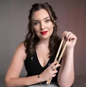Caitlin Lavagna artist photo