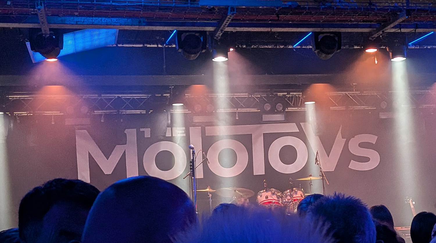 The Molotovs stage set